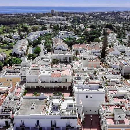 Stunning 2 Bedroom Townhouse With Serene Terrace And Charming Mountain Views