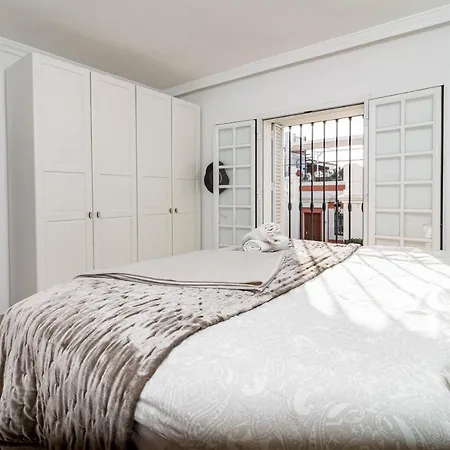 Stunning 2 Bedroom Townhouse With Serene Terrace And Charming Mountain Views * Marbella