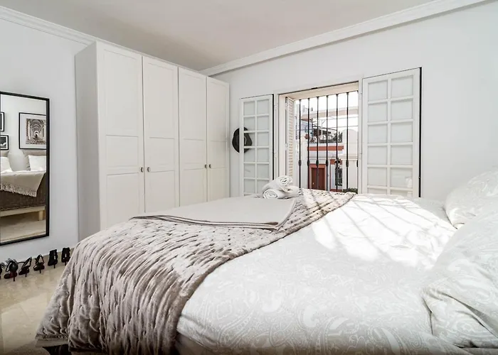 Stunning 2 Bedroom Townhouse With Serene Terrace And Charming Mountain Views * Марбелья