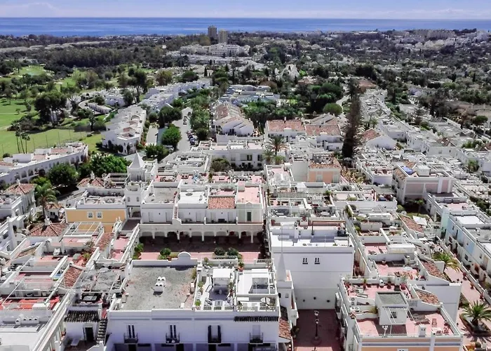Stunning 2 Bedroom Townhouse With Serene Terrace And Charming Mountain Views
