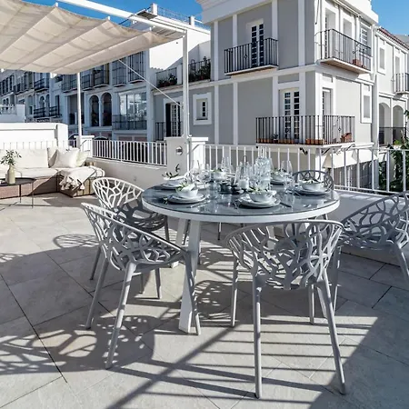 Stunning 2 Bedroom Townhouse With Serene Terrace And Charming Mountain Views * Marbella