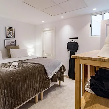 Casa vacanze Stunning 2 Bedroom Townhouse With Serene Terrace And Charming Mountain Views Marbella